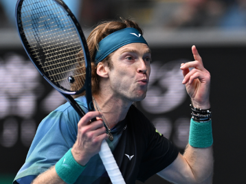 在比賽中進 在比賽中進